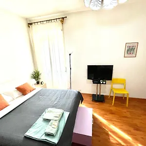  Apartment Easy City Center Italy