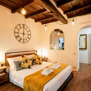  Apartment Campo De' Fiori Italy